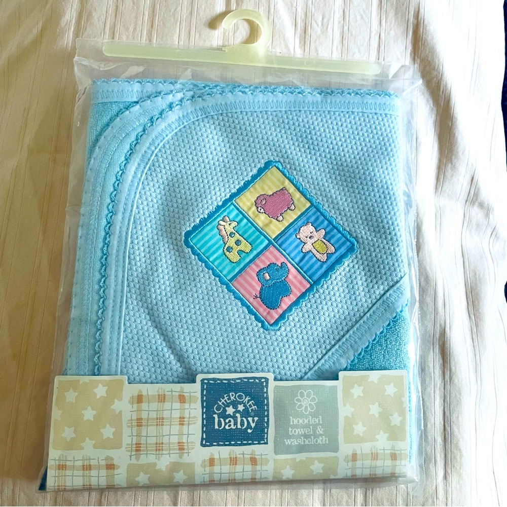 CLEARANCE Hooded Towel and Washcloth Set, Blue, Cherokee Baby NWT